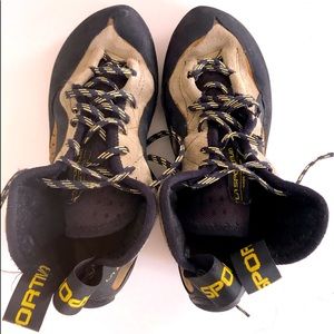 TC PROS climbing shoe - MENS 5/WOMENS 6